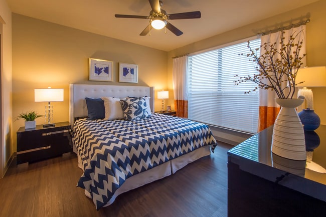Building Photo - $1,000 off + $99 fee / 12-month leases!