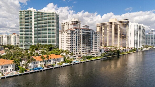 Building Photo - 20165 NE 39th Pl