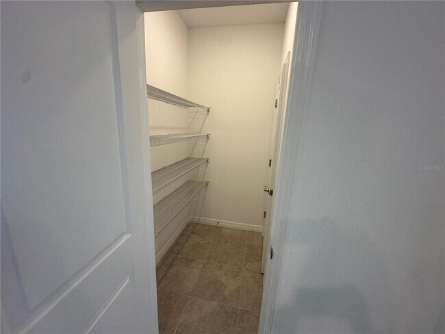 Building Photo - 4620 ORCHARD VIEW Aly