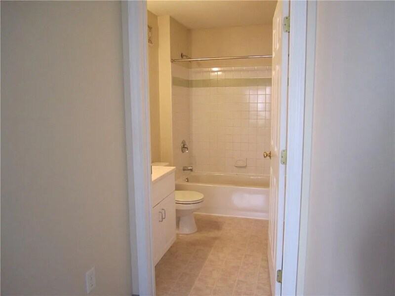 Building Photo - 120 Mill St