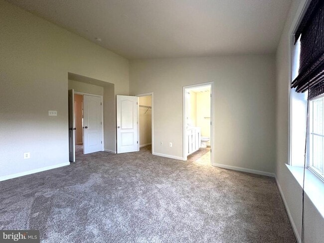 Building Photo - 10373 Lantern Ln