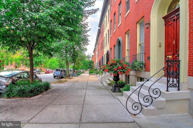 Building Photo - 1720 Bolton St