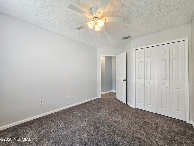 Building Photo - 13041 Staffordshire Dr S