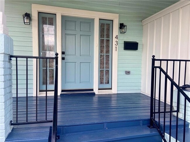 Building Photo - 431 S Genois St