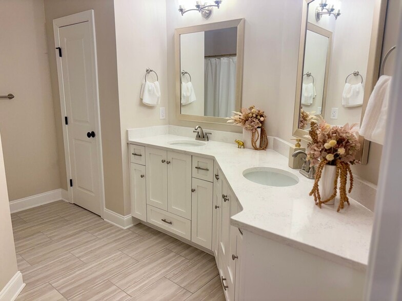 Building Photo - 305 Bobwhite Trail
