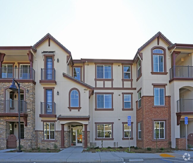 DIAMOND CREEK APARTMENTS Hill, CA Apartment Finder
