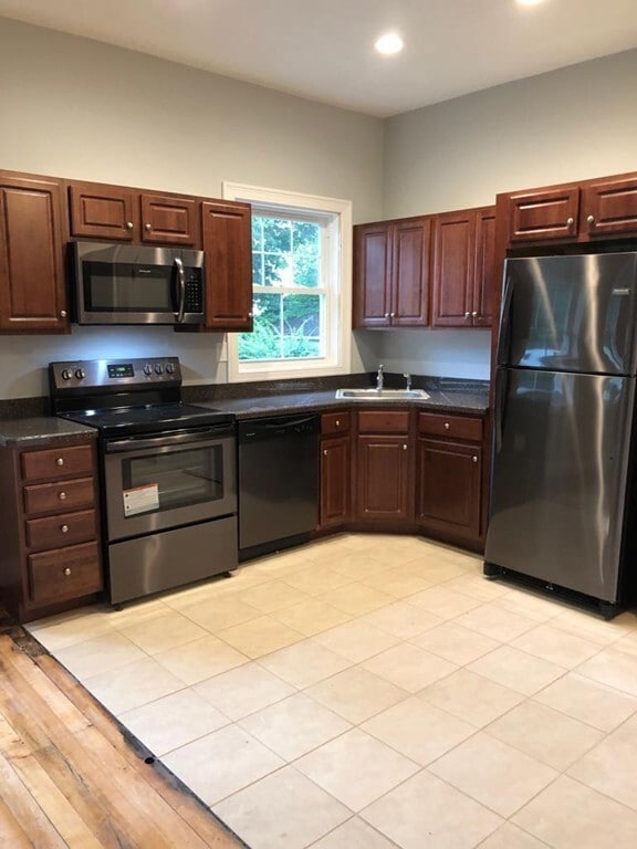 Building Photo - 41 Arlington St