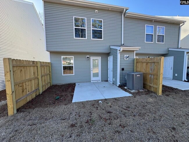 Building Photo - 811 Coburg Ln