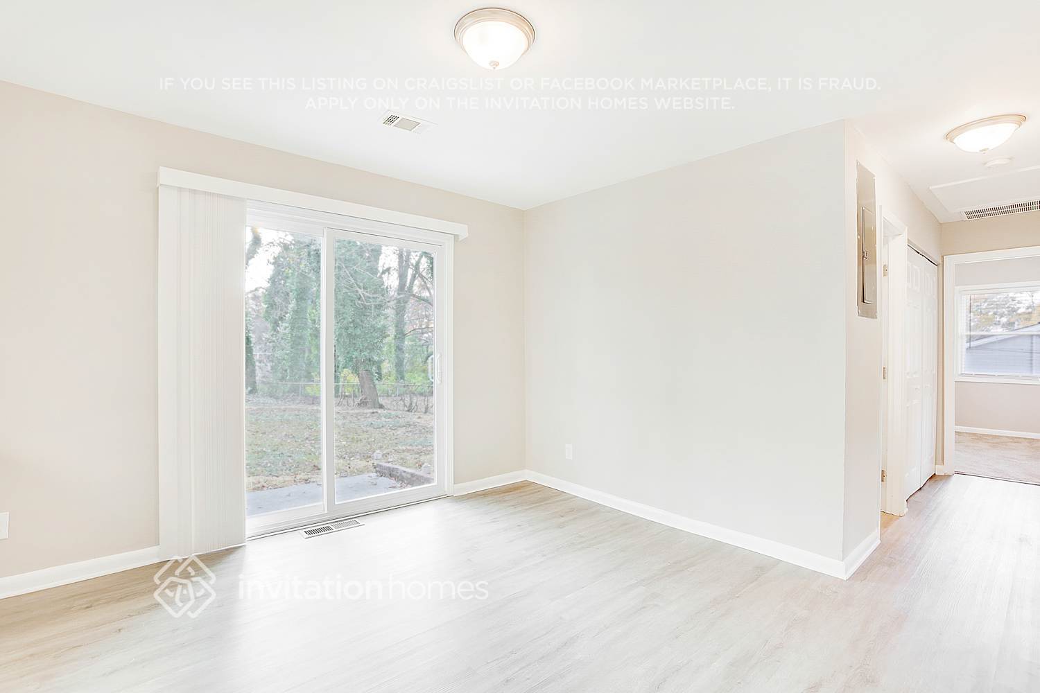 Building Photo - 2355 Collier Dr