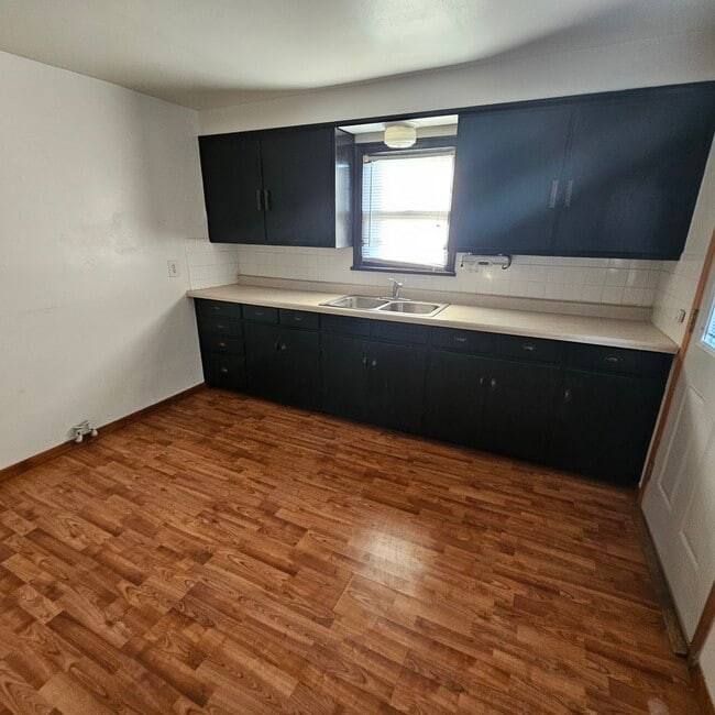 Building Photo - 1551 Loomis St