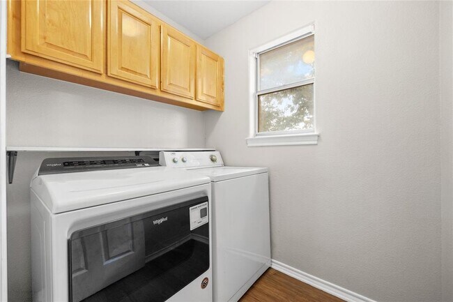 Building Photo - 13217 Rochester Ln