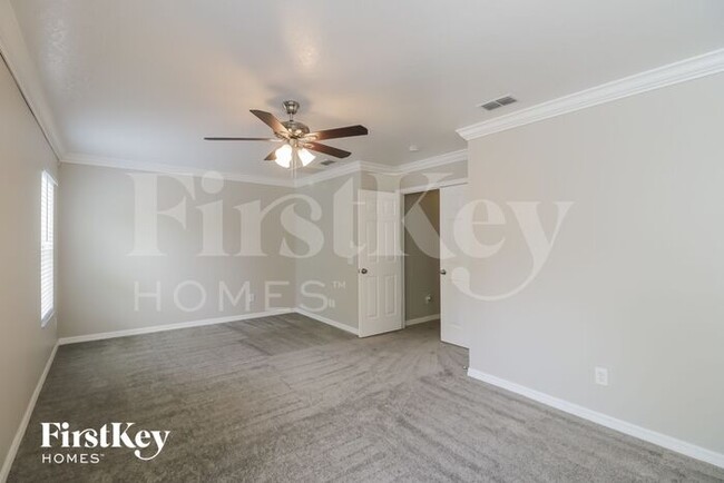 Building Photo - 2352 Spring Hollow Loop