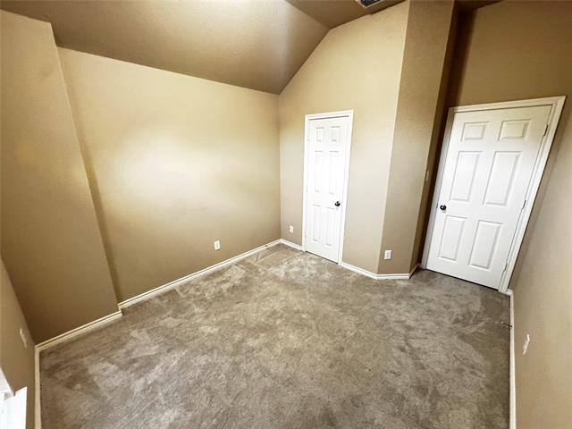Building Photo - 4600 Palm Valley Dr