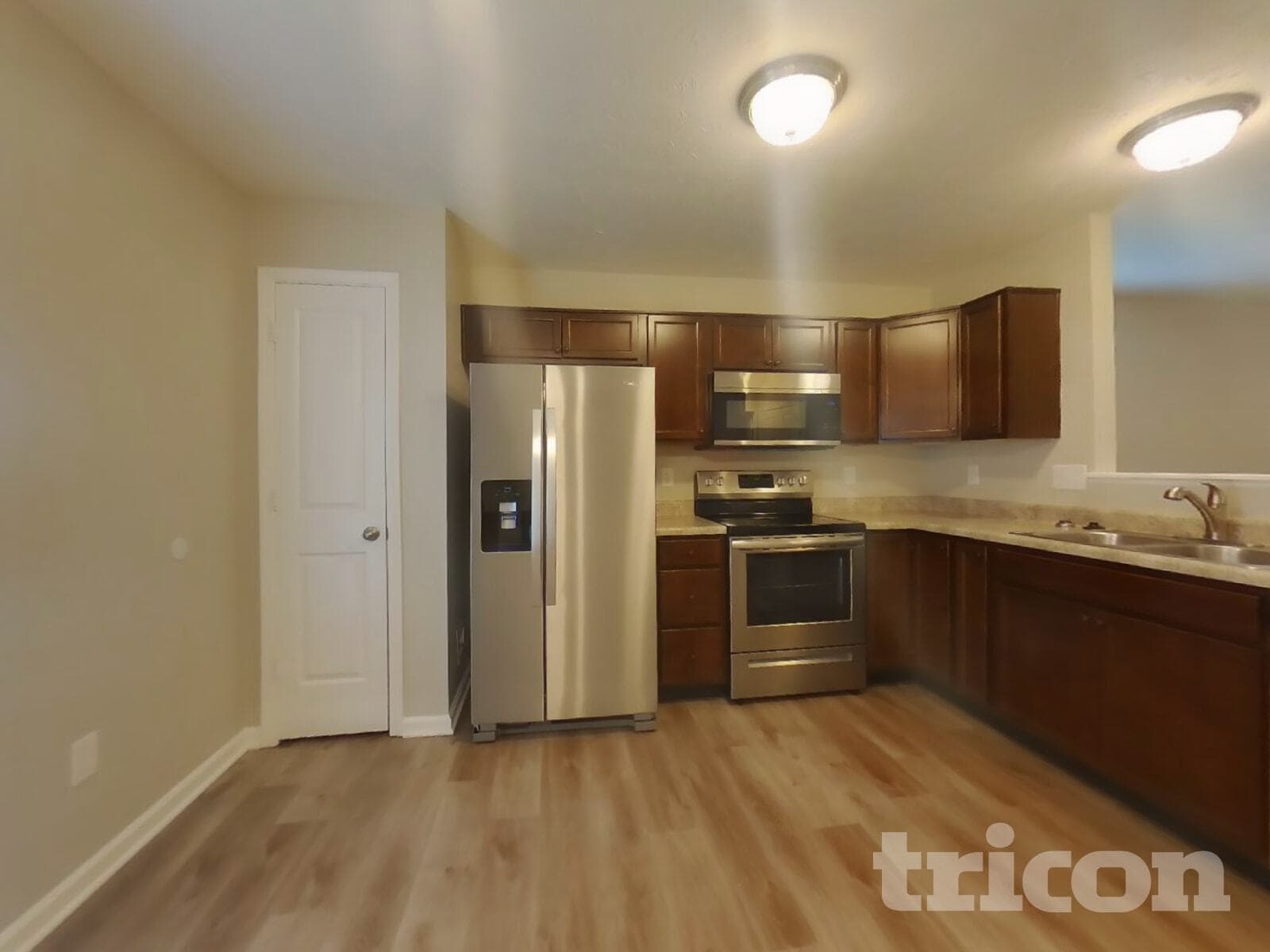 Building Photo - 6353 Avacado Dr