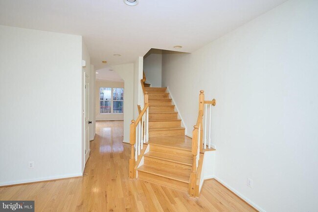 Building Photo - 43259 Sunderleigh Square