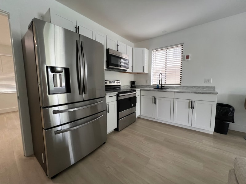 Building Photo - 407 71st Ave N