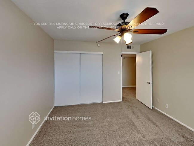 Building Photo - 1720 E Dana Ave