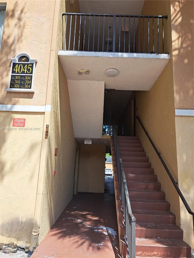 Building Photo - 4045 W McNab Rd