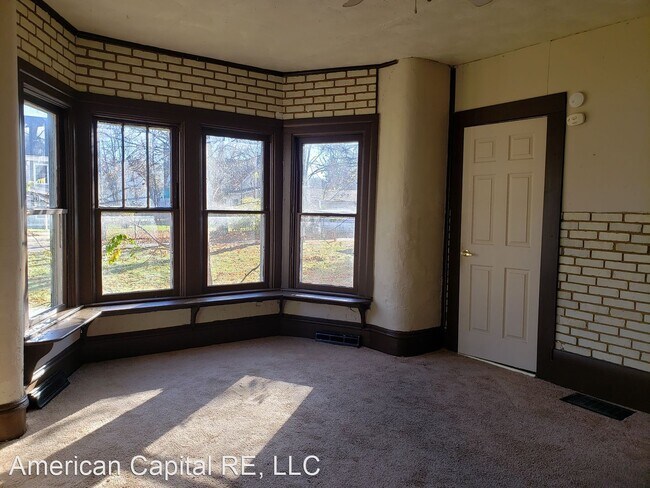 Building Photo - 5 br, 1.5 bath House - 202 Harmon St