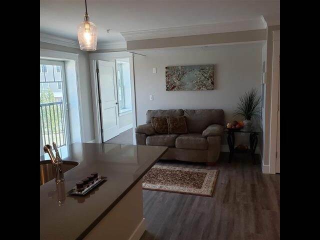 Building Photo - 10 4th St