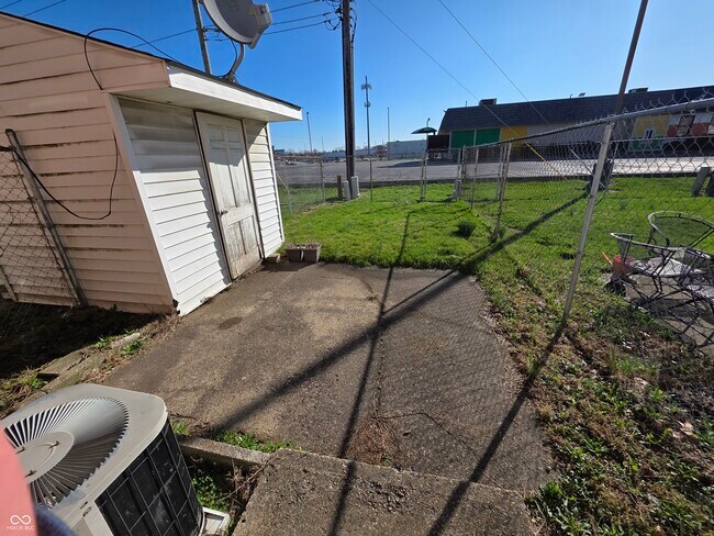 Building Photo - 3809 Biscayne Rd