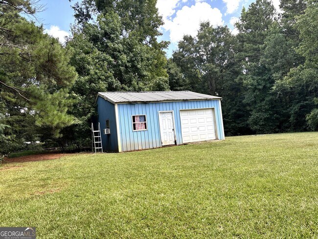 Building Photo - 405 Elder Rd