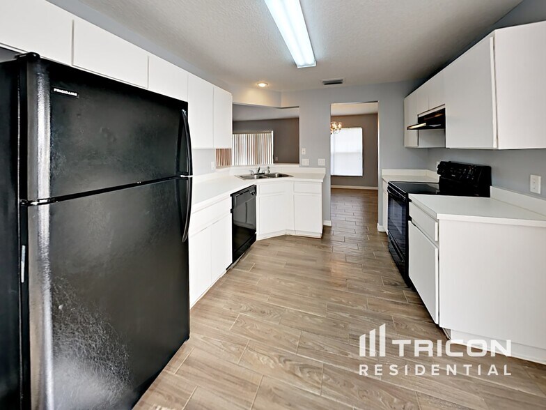 Building Photo - 1205 Tiger Wood Ct