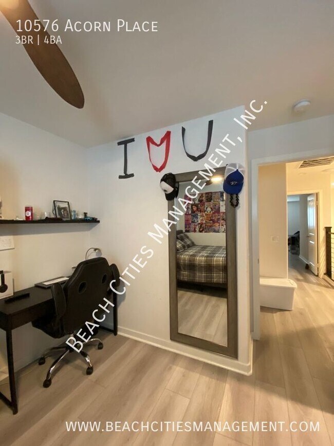 Building Photo - 10576 Acorn Pl