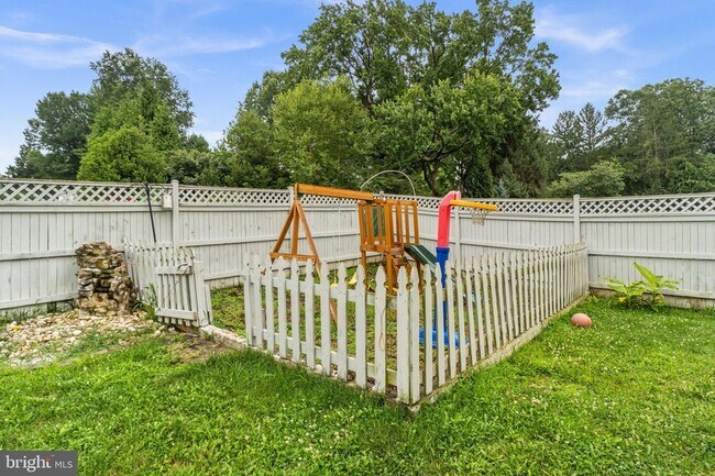 Building Photo - 945 Kayley Dr