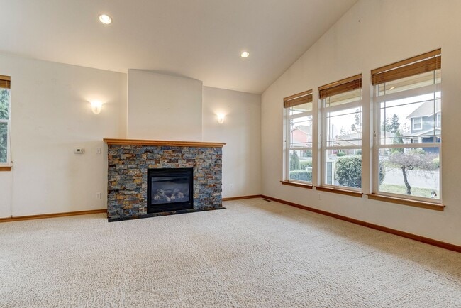 Building Photo - 3-bedroom, 2-bathroom single-level home