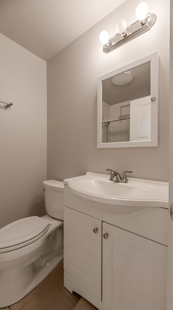 Building Photo - Woodridge Home 4bd 3ba great location!