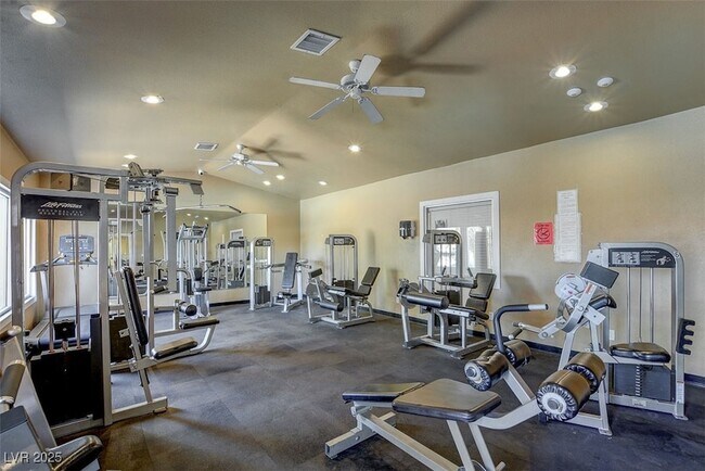 Building Photo - 5240 Indian River Dr