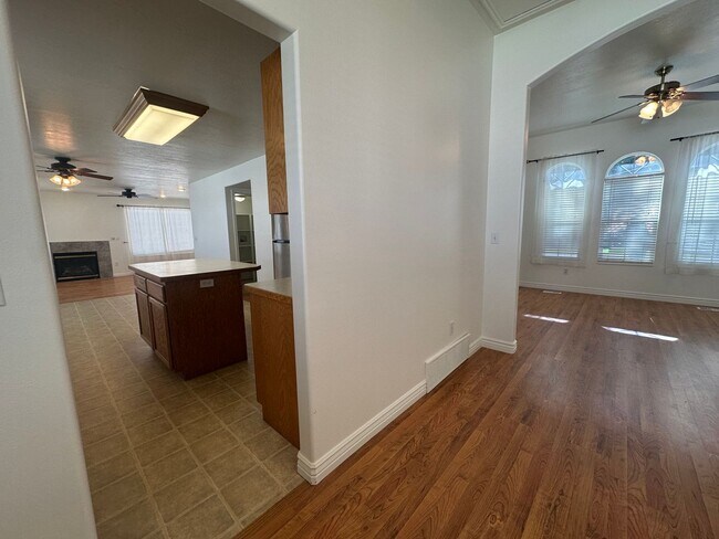 Building Photo - Freshly Painted, New Carpet Throughout - Home For Rent In Springville!!!
