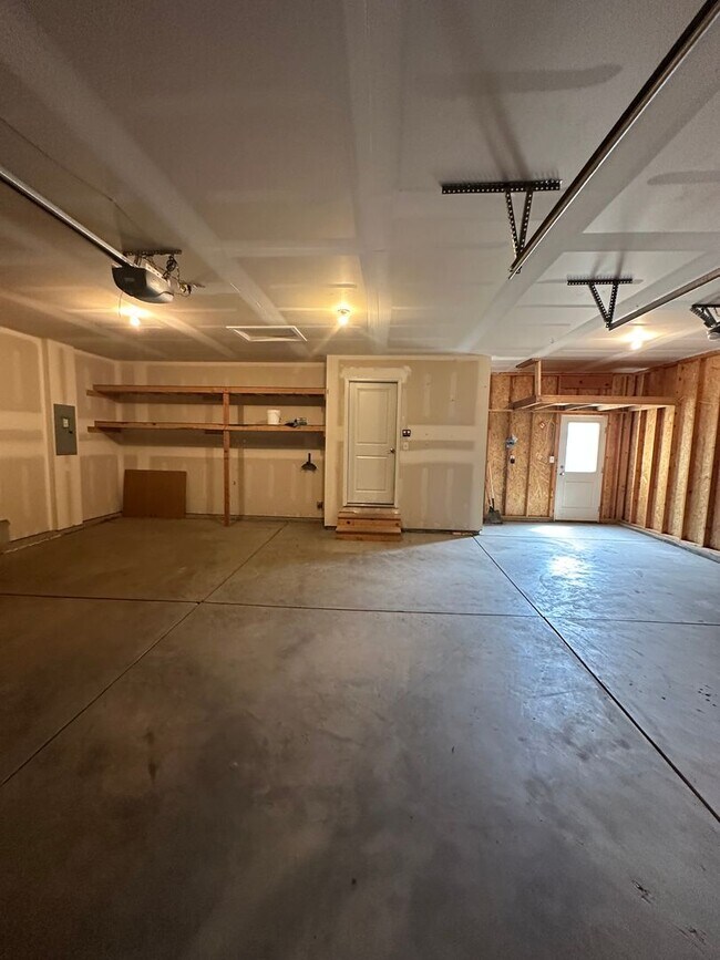 Building Photo - Beautiful 4 Bedroom House in Ault!
