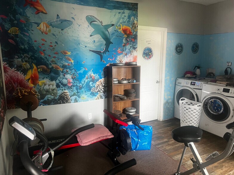 Building Photo - 300 S Spring Garden Ave