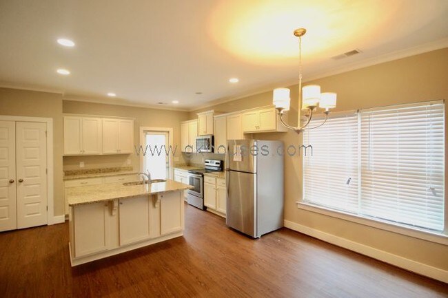 Building Photo - 5525 Park Side Rd