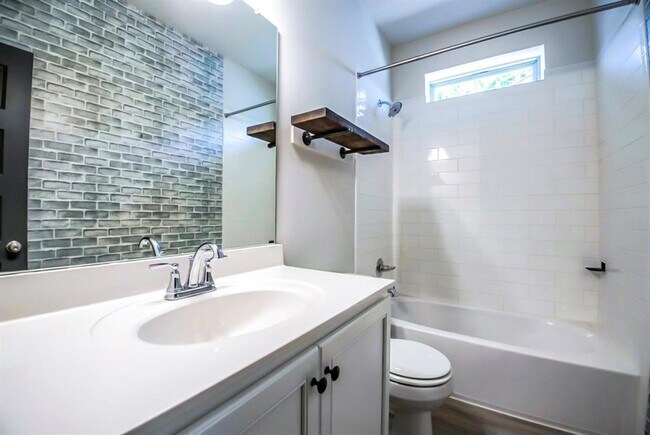 Building Photo - 8306 Mandela Bend