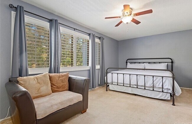 Building Photo - 11311 Tampa Ave