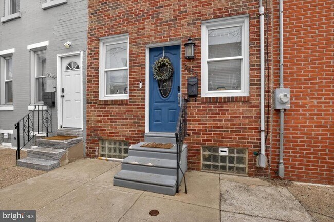 Building Photo - 2053 E Sergeant St