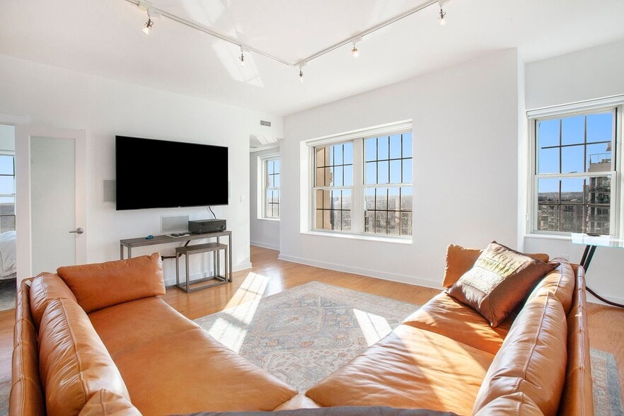 Building Photo - 199 14th St NE