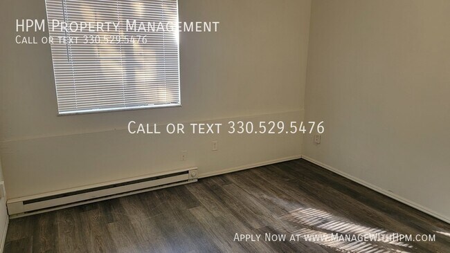 Building Photo - 417 Sherman St