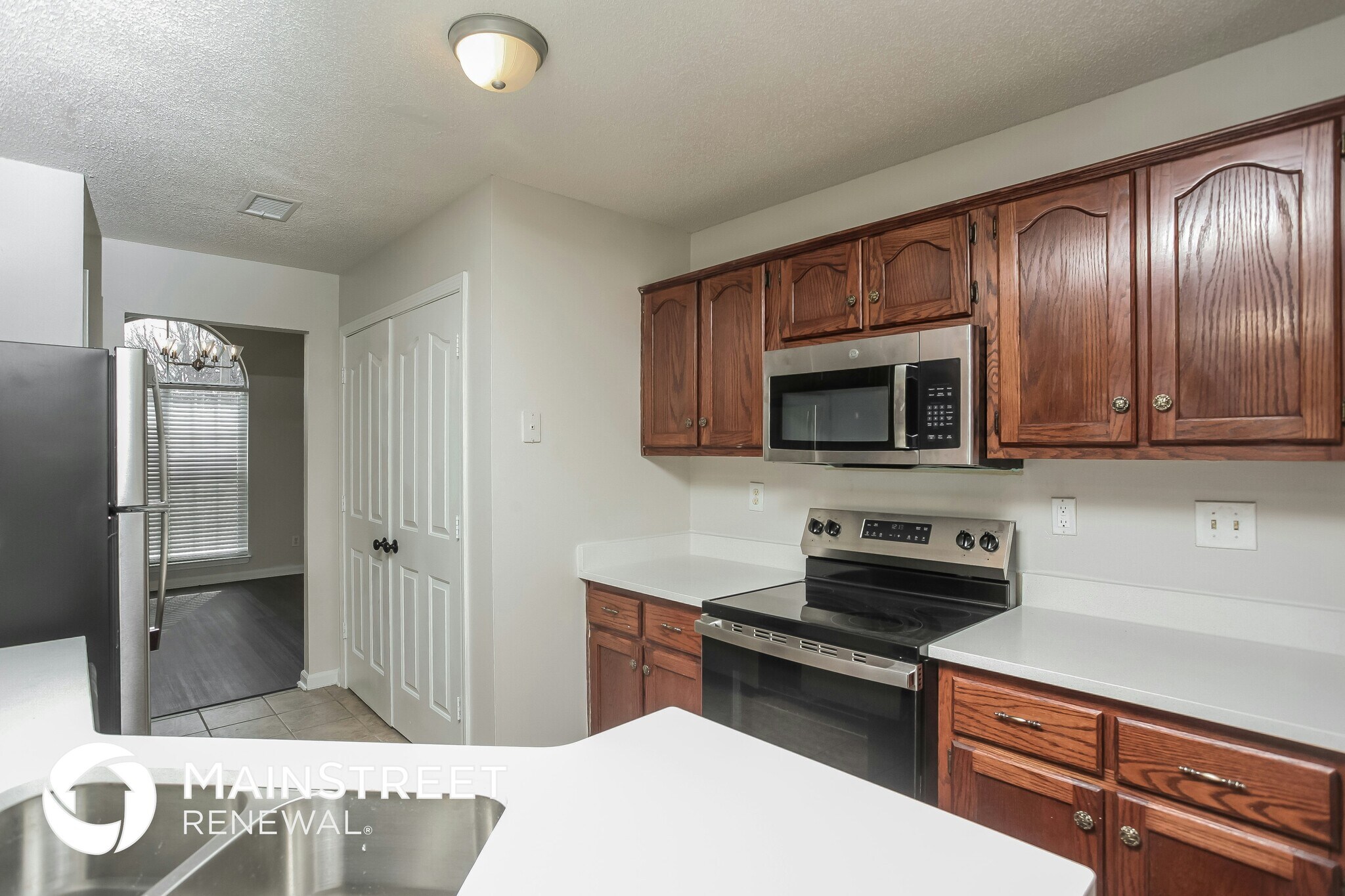 Building Photo - 2166 Greencliff Dr