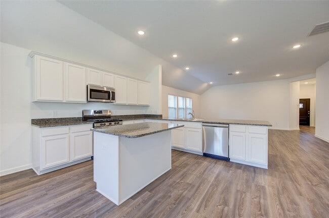 Building Photo - 5419 Tourmaline Wy