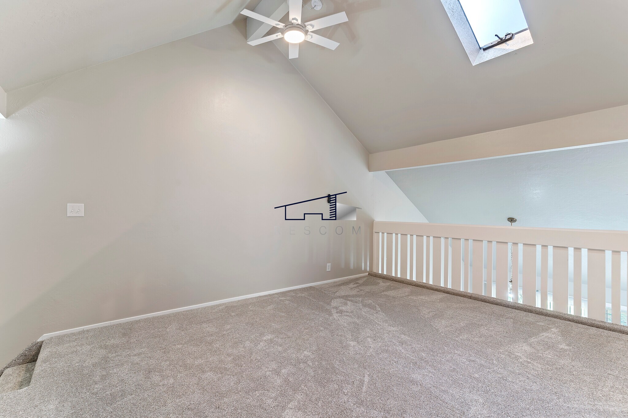 Building Photo - 26 White Barn Dr