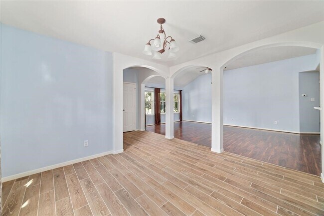 Building Photo - 13618 Trailmeadow Ct