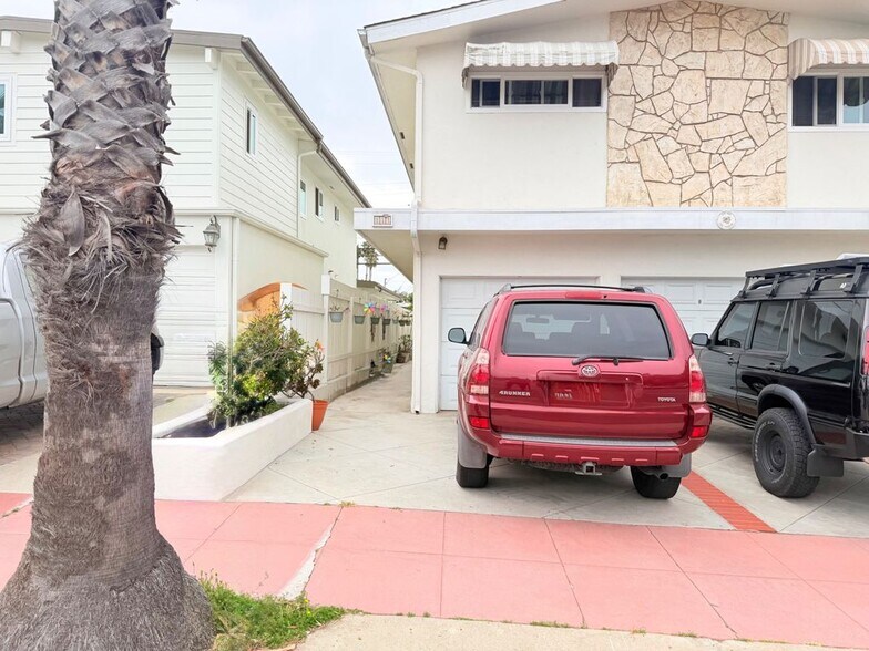 Building Photo - 111 Avenida Del Poniente