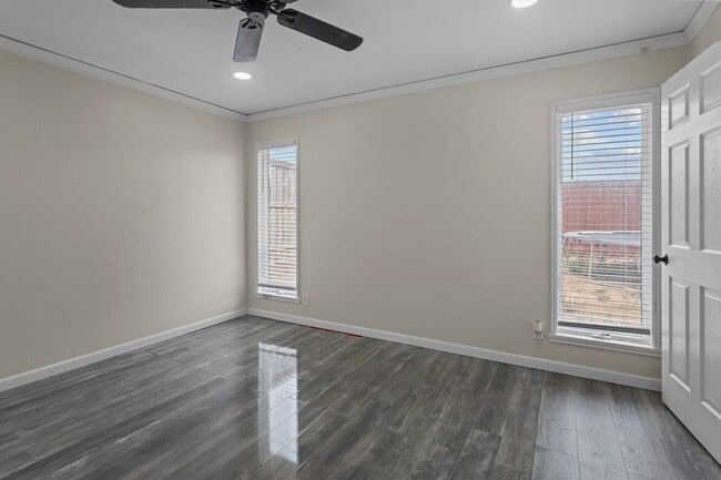 Building Photo - 3322 Providence Dr