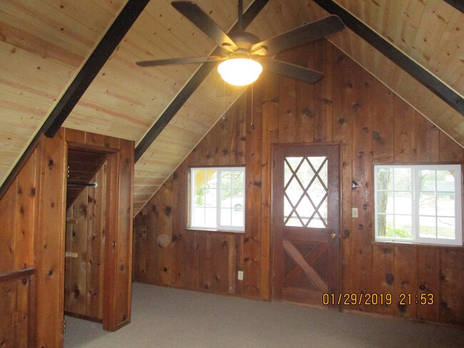 Building Photo - YOU WON'T BELIEVE IT!!