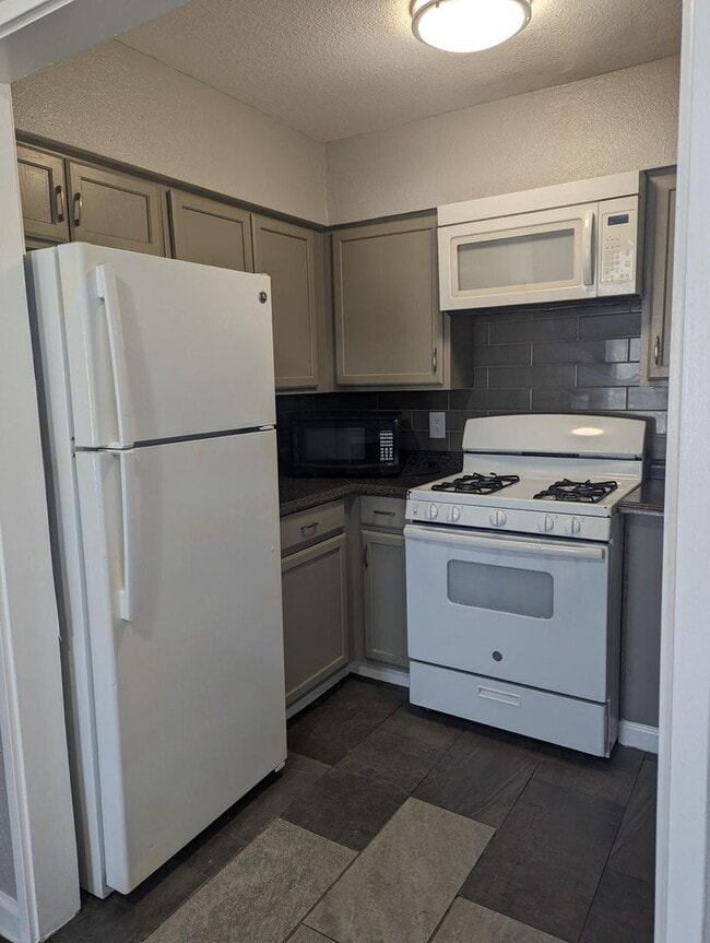 Interior Photo - Grigsby Square Apartments Main