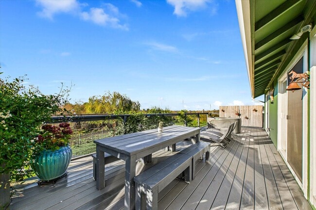 Building Photo - Custom Home on Property just outside of Eureka!